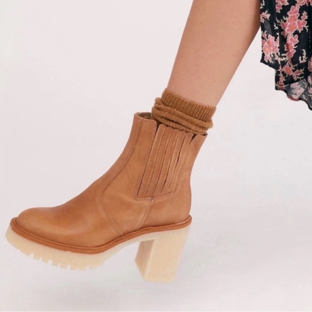 Free People Tan Leather Platform James Chelsea Block Heel Boots - Picture 3 of 8